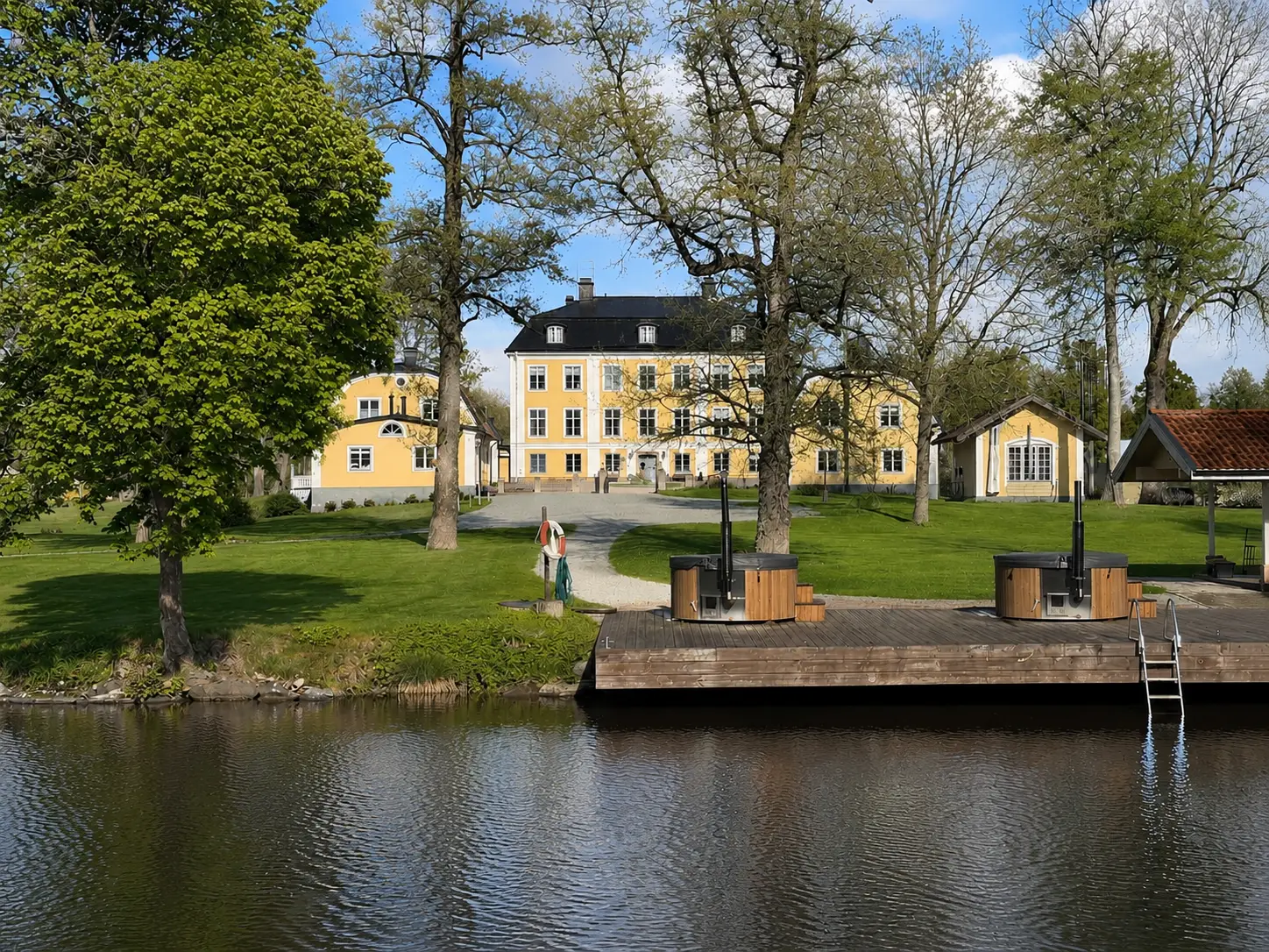 Schenströmska Herrgården Ån Vatten Natur